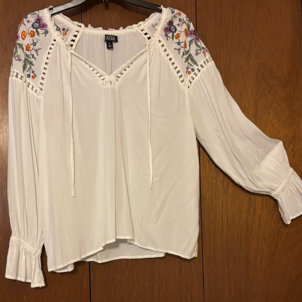 a.n.a White Floral Embroidered Blouse